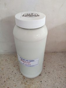 Yogurt natural cremoso de cabra (litro)